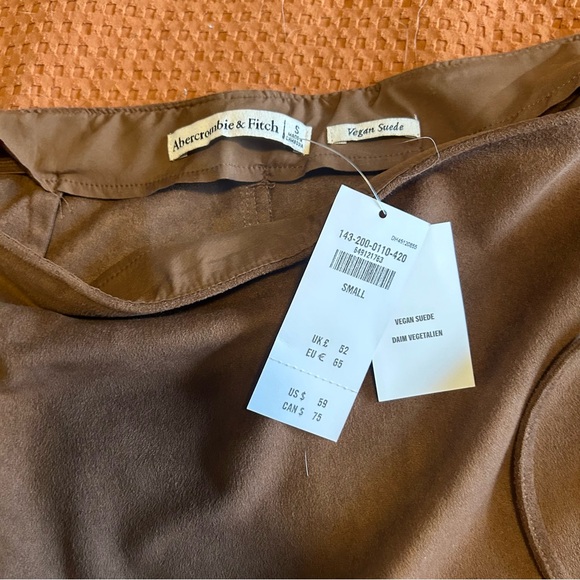 Abercrombie vegan suede skort NWT - Picture 2 of 3